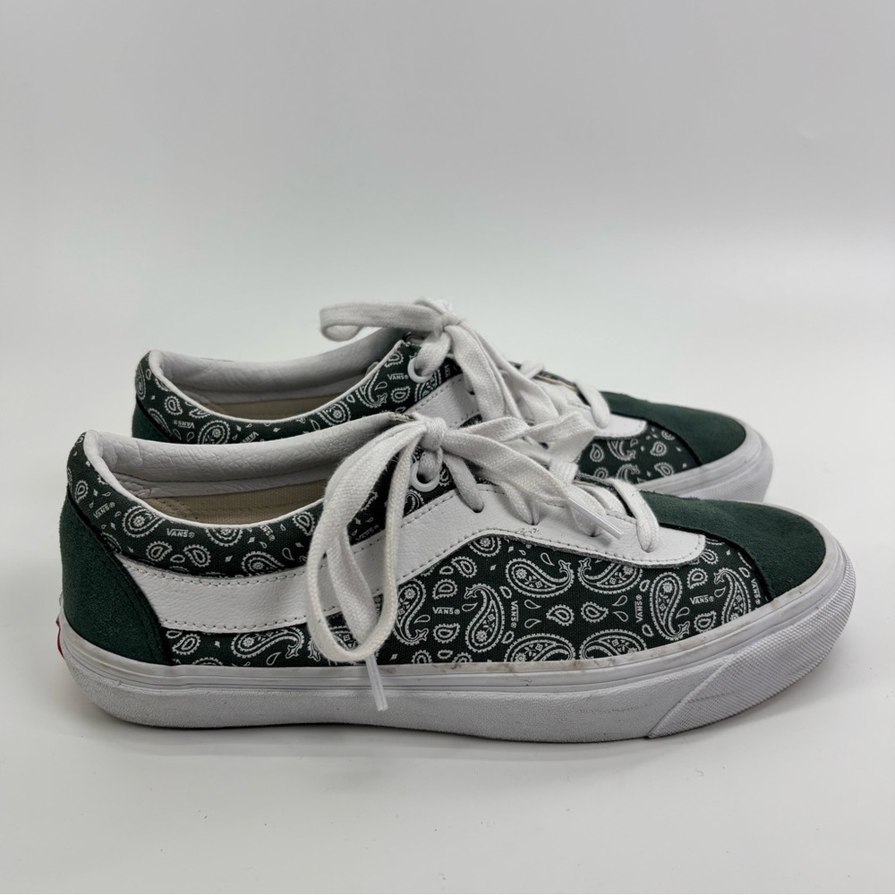 Vans bandana sneakers in jungle green paisley print size 7.5 (men’s 6)